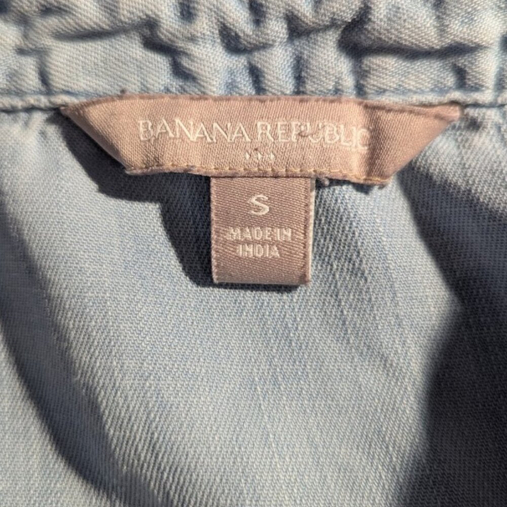 Banana Republic * Denim Button-Up Top *  Women’s Size Small - Picture 5 of 6